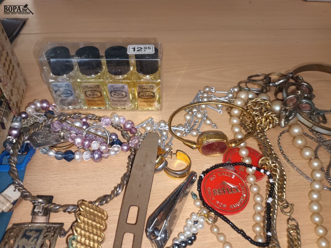 Juwelen, horloges en parfum – foto 4 – kavel bij BOPA Auctions, Ieper