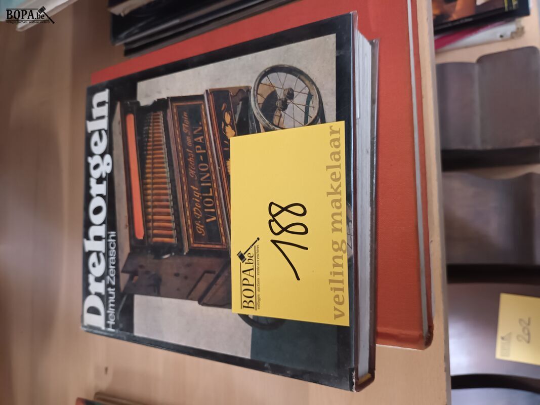 Boeken over muziekinstrumenten. 3 stuks – foto 2 – kavel bij BOPA Auctions, Ieper