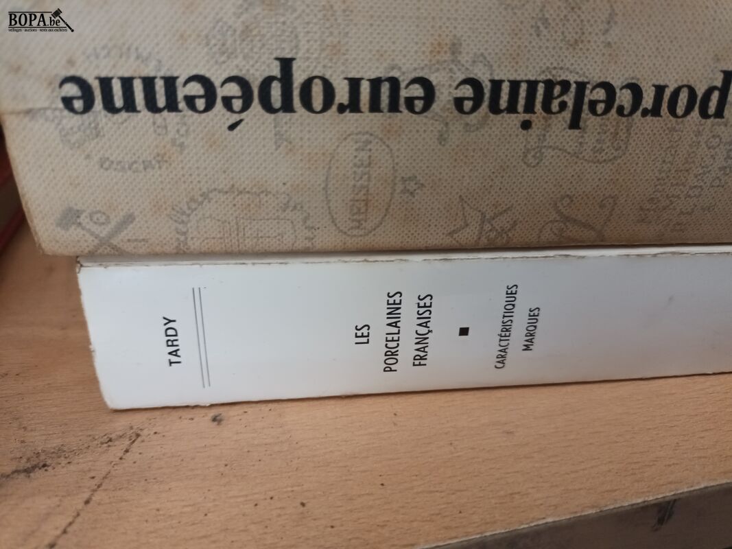 Boeken over porselein. 3 stuks – foto 4 – kavel bij BOPA Auctions, Ieper