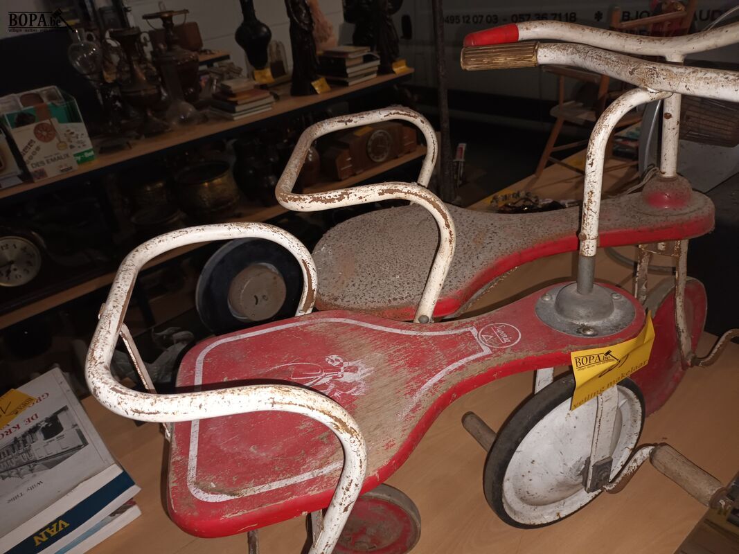 Oude driewielers. 2 stuks – foto 4 – kavel bij BOPA Auctions, Ieper