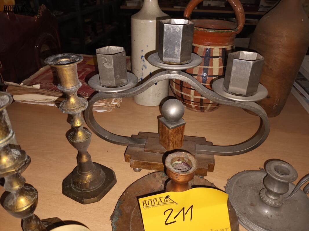 Antieke blakers en kandelaars. 9 stuks – foto 3 – kavel bij BOPA Auctions, Ieper