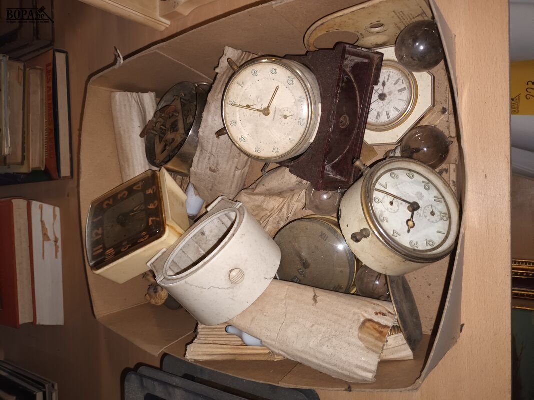 Lot wekkers en onderdelen – foto 2 – kavel bij BOPA Auctions, Ieper