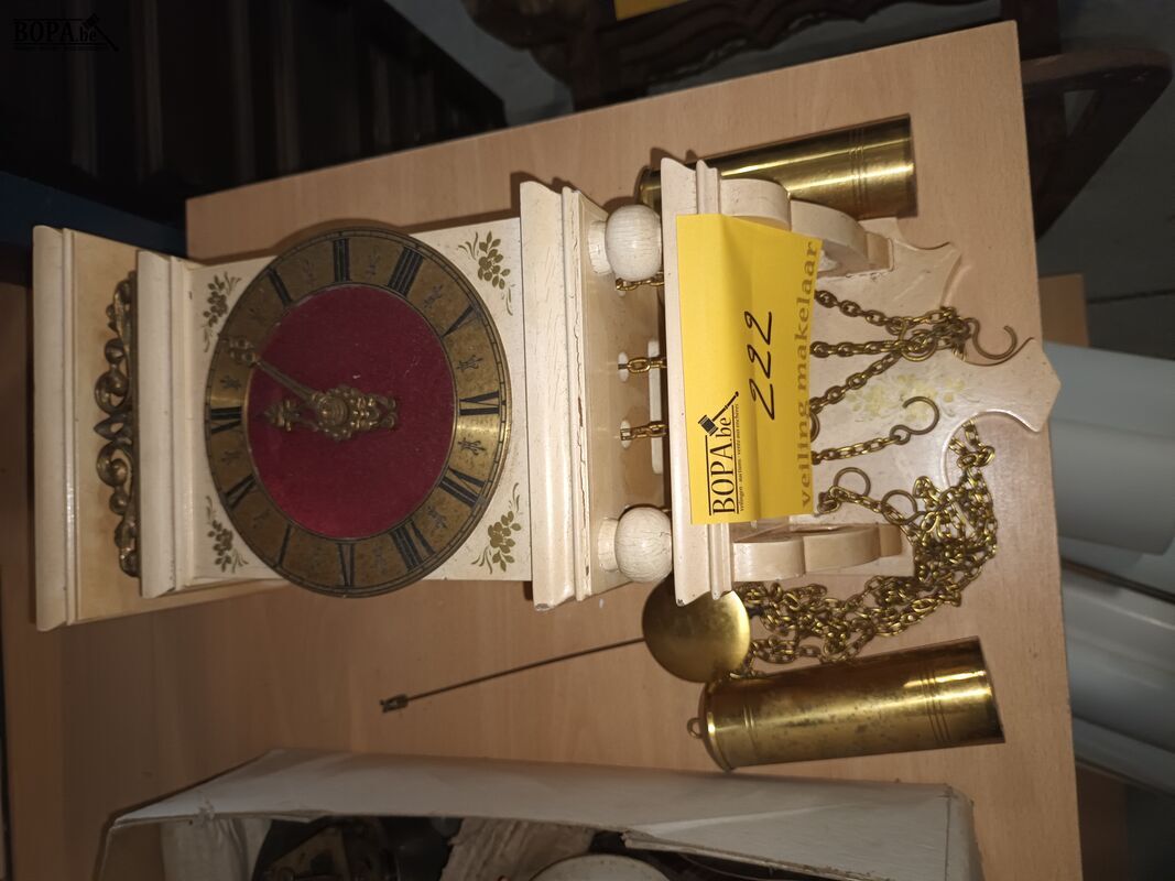 Wandklok. 2 stuks – foto 2 – kavel bij BOPA Auctions, Ieper