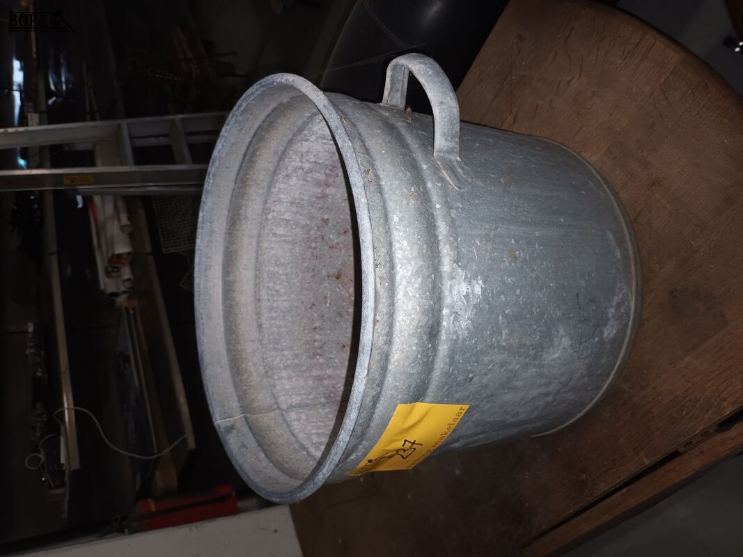 Zinken kuip – foto 3 – kavel bij BOPA Auctions, Ieper