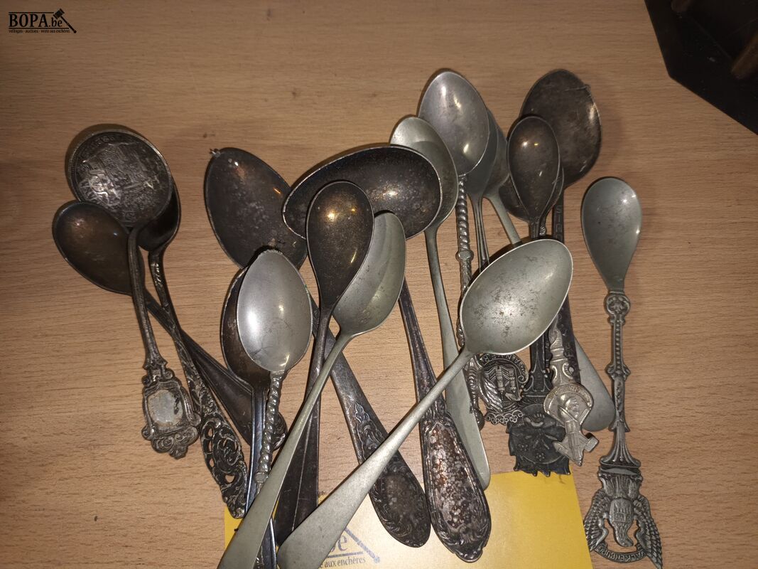 Antieke koffielepels. 18 stuks – foto 3 – kavel bij BOPA Auctions, Ieper