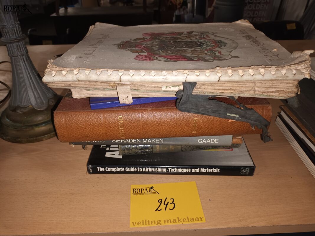 Oude boeken. 9 stuks – foto 2 – kavel bij BOPA Auctions, Ieper