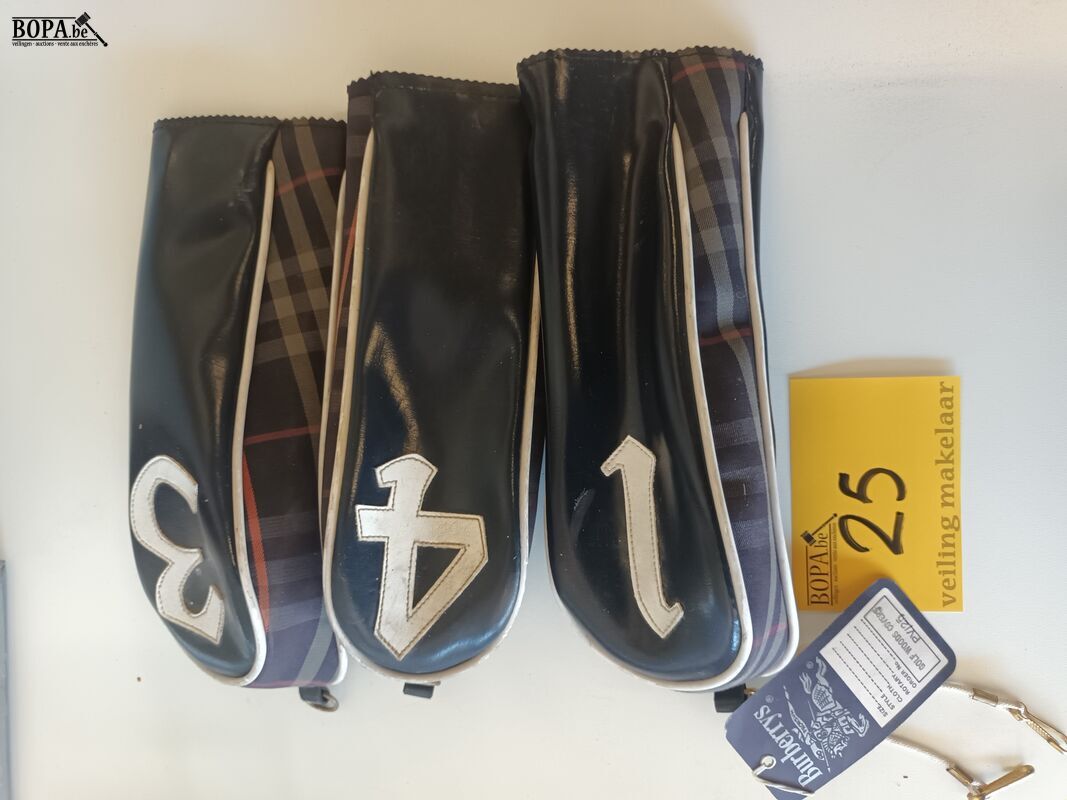 Vintage golf club covers Burberrys. 3 stuks – foto 2 – kavel bij BOPA Auctions, Ieper