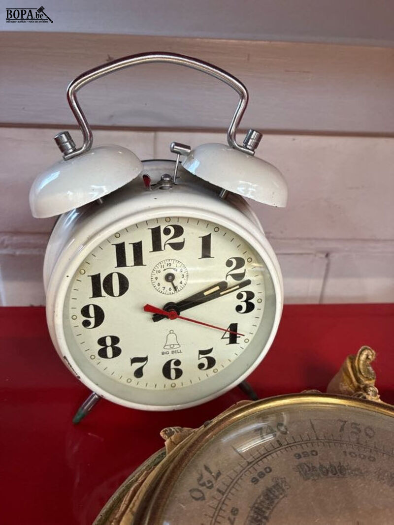 Lot vintage wekkerklokken + barometer – foto 4 – kavel bij BOPA Auctions, Oekene