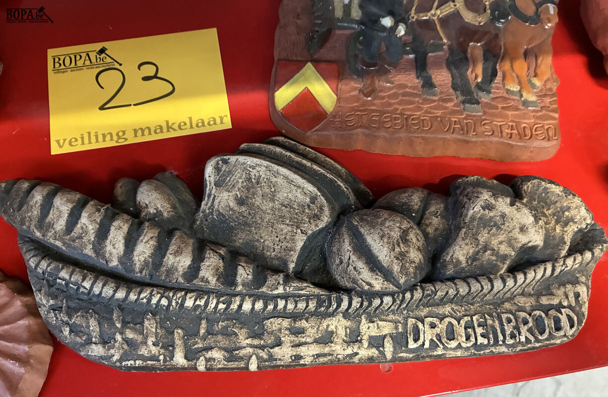 Gebakken kleifiguren - 4 stuks – foto 4 – kavel bij BOPA Auctions, Oekene