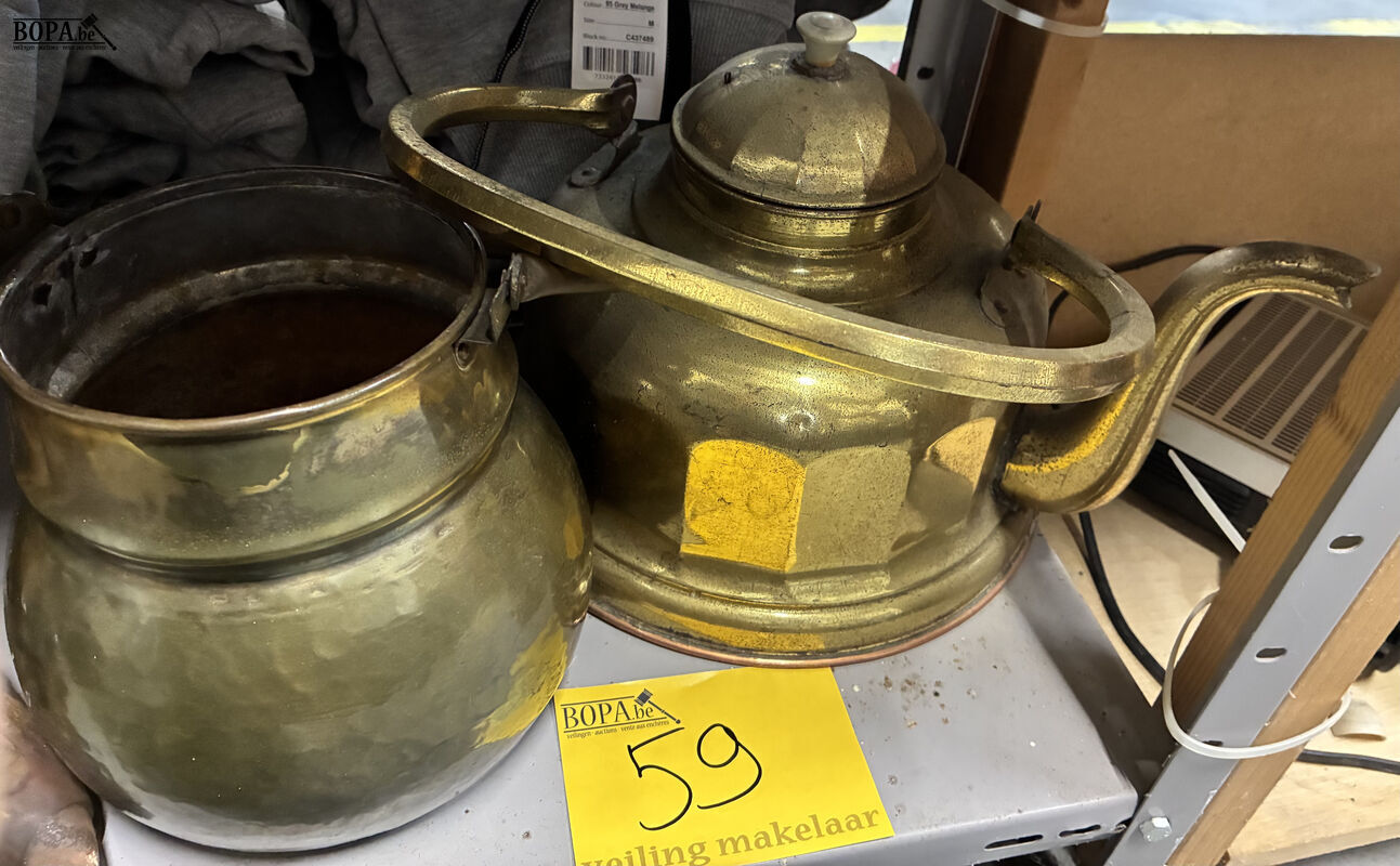 Antieke koperen pot en waterketel – foto 2 – kavel bij BOPA Auctions, Oekene