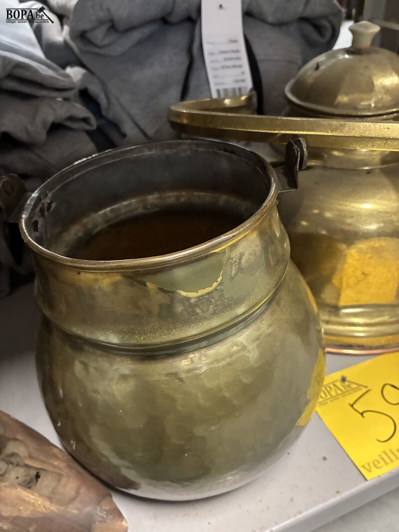 Antieke koperen pot en waterketel – foto 4 – kavel bij BOPA Auctions, Oekene