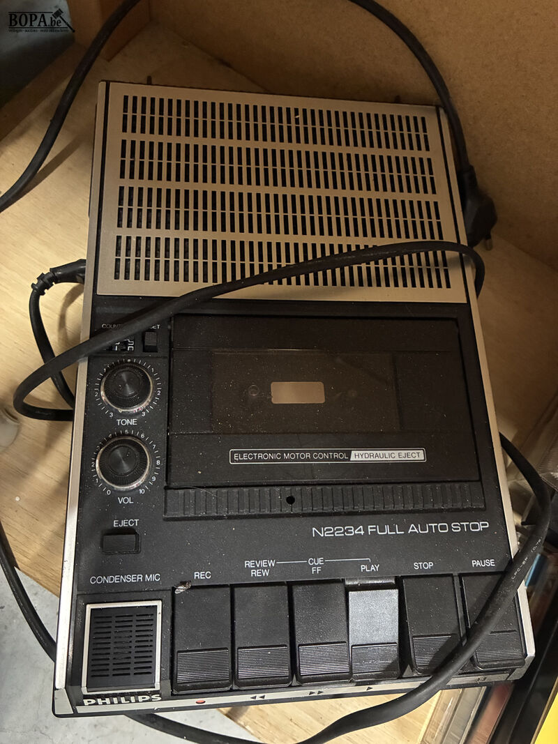 Philips cassettespeler met cassettes – foto 4 – kavel bij BOPA Auctions, Oekene
