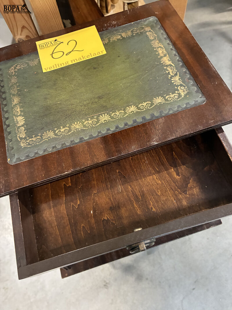 Klassieke houten bijzettafel – foto 3 – kavel bij BOPA Auctions, Oekene