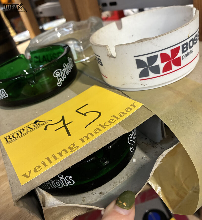 Lot asbakken – foto 3 – kavel bij BOPA Auctions, Oekene