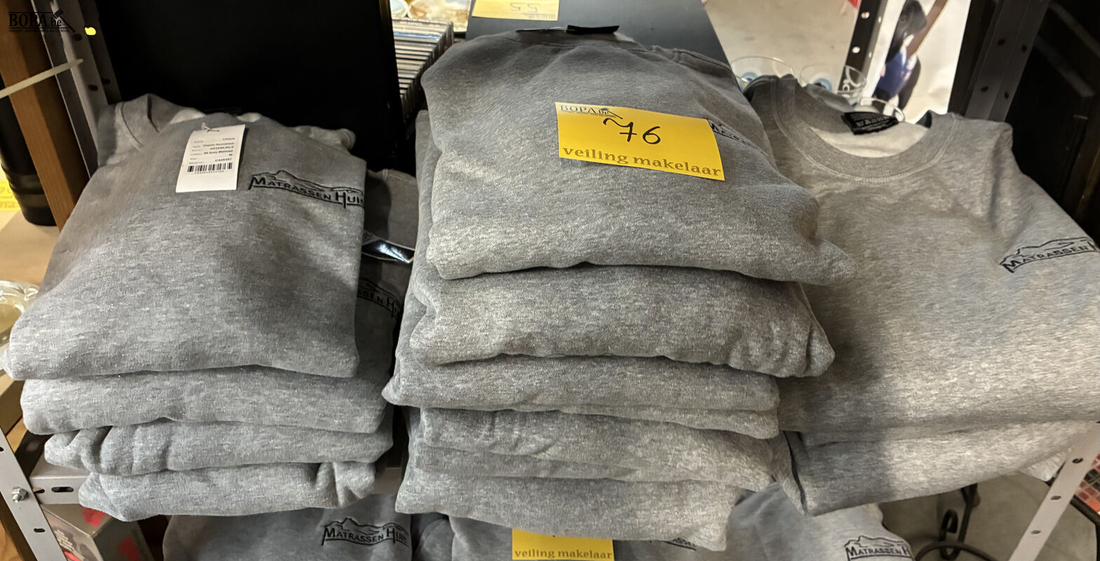 Lot truien 'classic roundneck' – foto 2 – kavel bij BOPA Auctions, Oekene