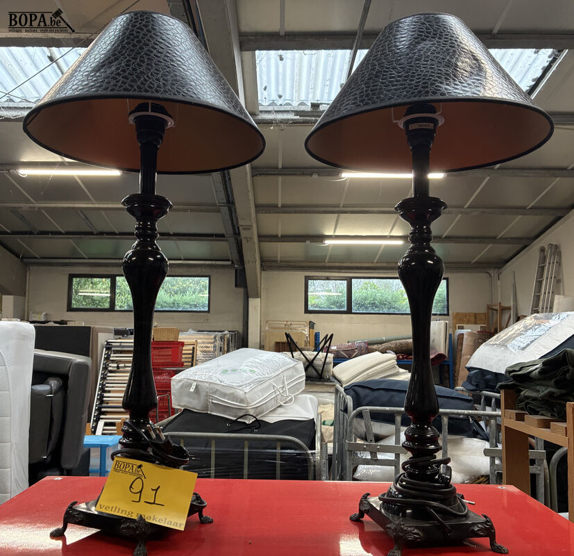 Zwarte vintage tafellampen - 2 stuks – foto 2 – kavel bij BOPA Auctions, Oekene