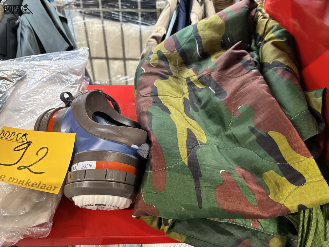 Lot militaire toebehoren – foto 3 – kavel bij BOPA Auctions, Oekene