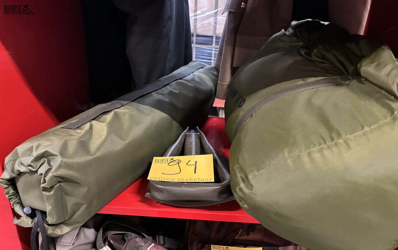 Lot militaire benodigheden – foto 2 – kavel bij BOPA Auctions, Oekene