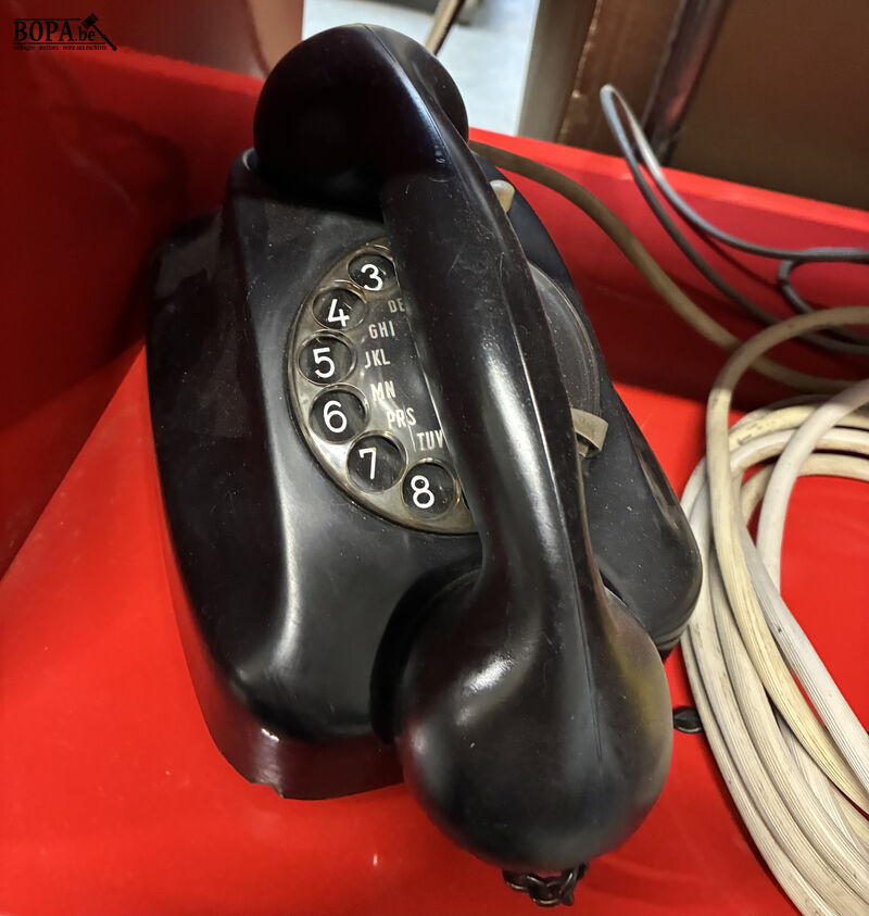 Vintage zwarte draaischijftelefoons – foto 3 – kavel bij BOPA Auctions, Oekene