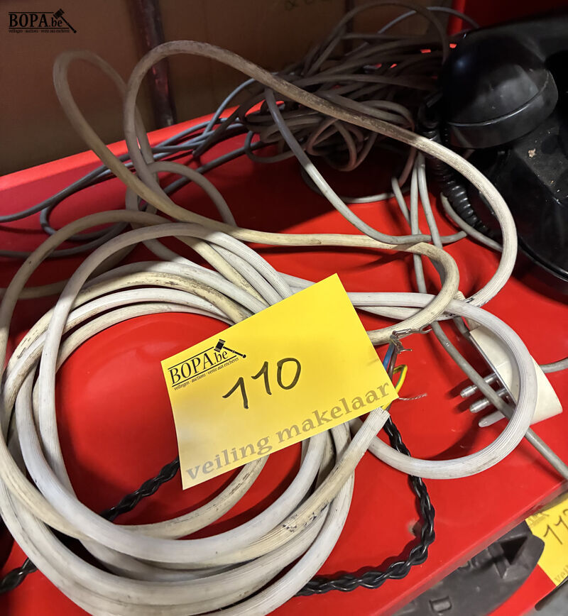 Vintage zwarte draaischijftelefoons – foto 4 – kavel bij BOPA Auctions, Oekene