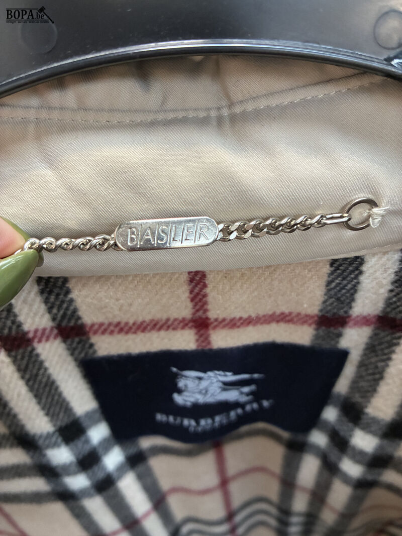 Vintage Burberry gewatteerde jack – foto 7 – kavel bij BOPA Auctions, Oekene