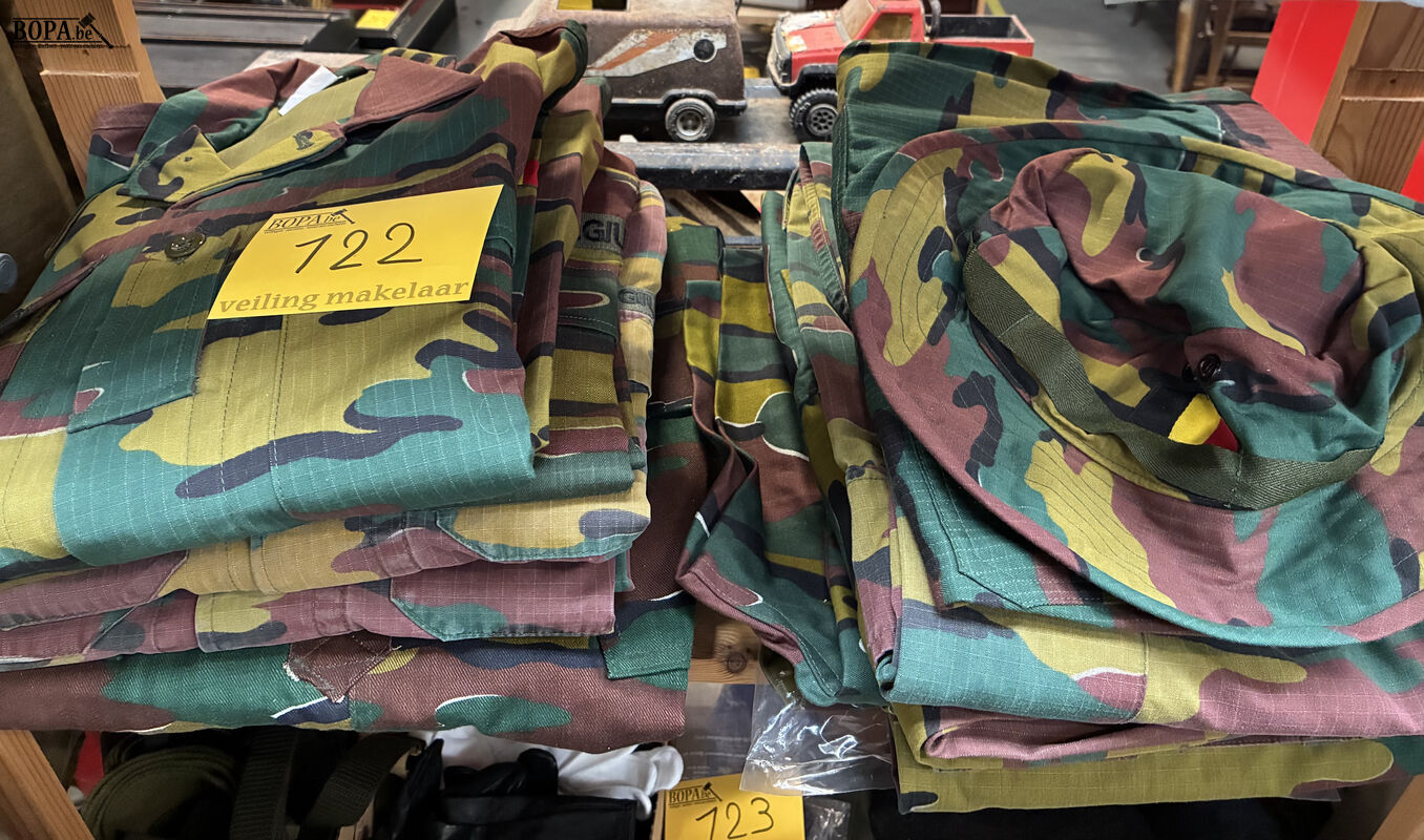 Lot camouflage legerkledij – foto 2 – kavel bij BOPA Auctions, Oekene