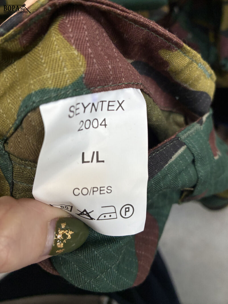 Lot camouflage legerkledij – foto 7 – kavel bij BOPA Auctions, Oekene