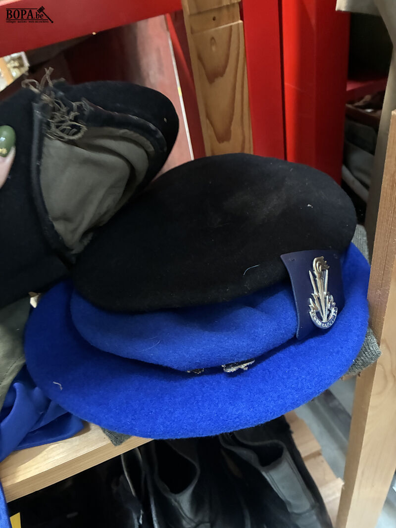 Lot legeraccessoires – foto 4 – kavel bij BOPA Auctions, Oekene
