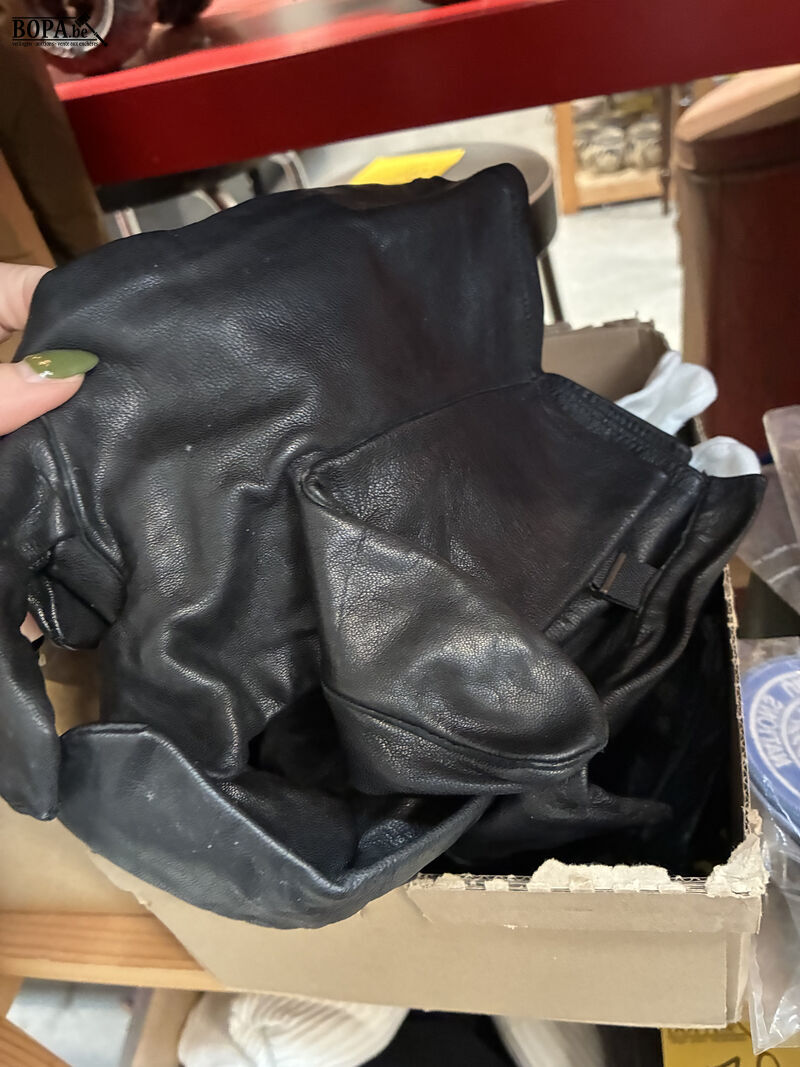 Lot legeraccessoires – foto 7 – kavel bij BOPA Auctions, Oekene