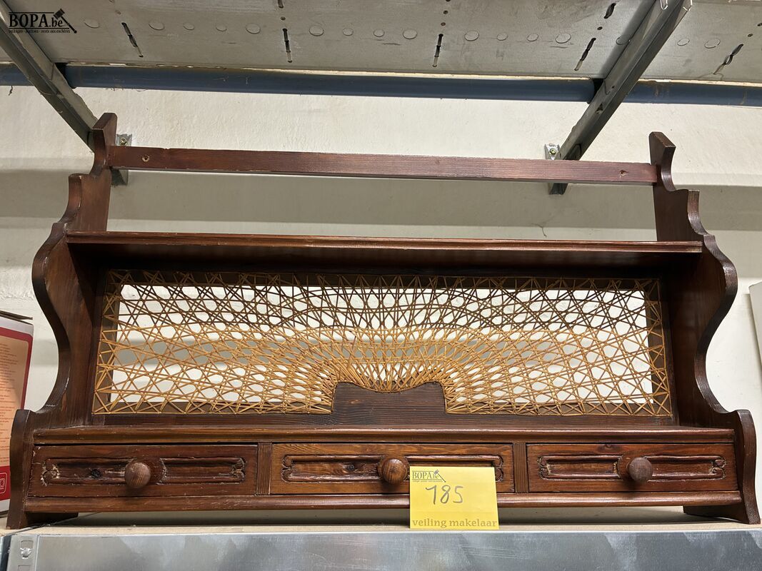 Houten wandrek met 3 lades – foto 2 – kavel bij BOPA Auctions, Oekene