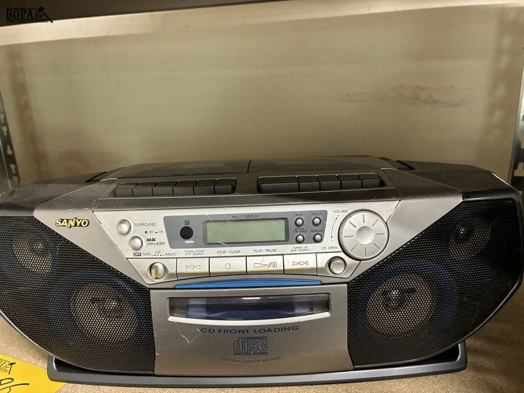Radio's Konig en Sanyo - 2 stuks – foto 5 – kavel bij BOPA Auctions, Oekene