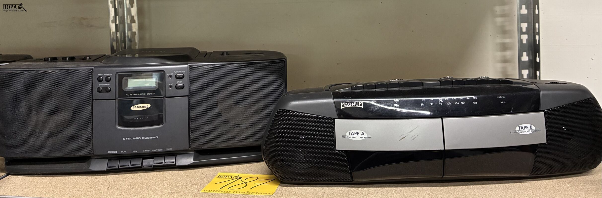 Radio's Samsung en Magnum - 2 stuks – foto 2 – kavel bij BOPA Auctions, Oekene
