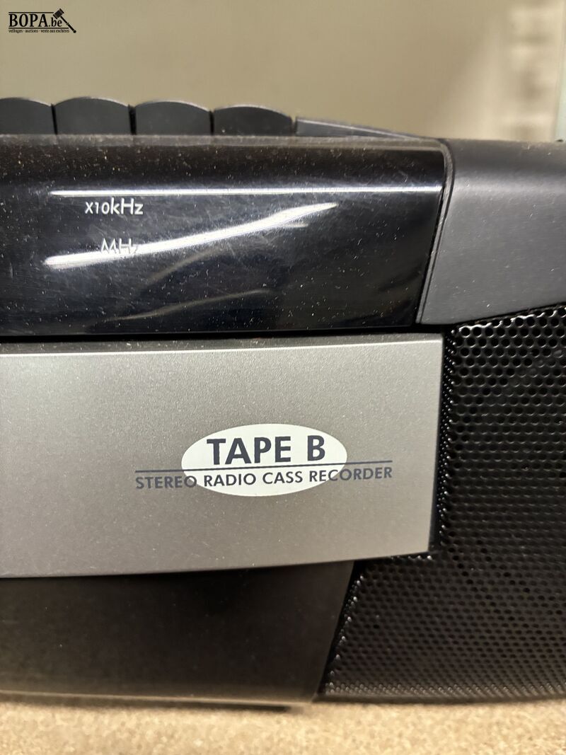 Radio's Samsung en Magnum - 2 stuks – foto 10 – kavel bij BOPA Auctions, Oekene