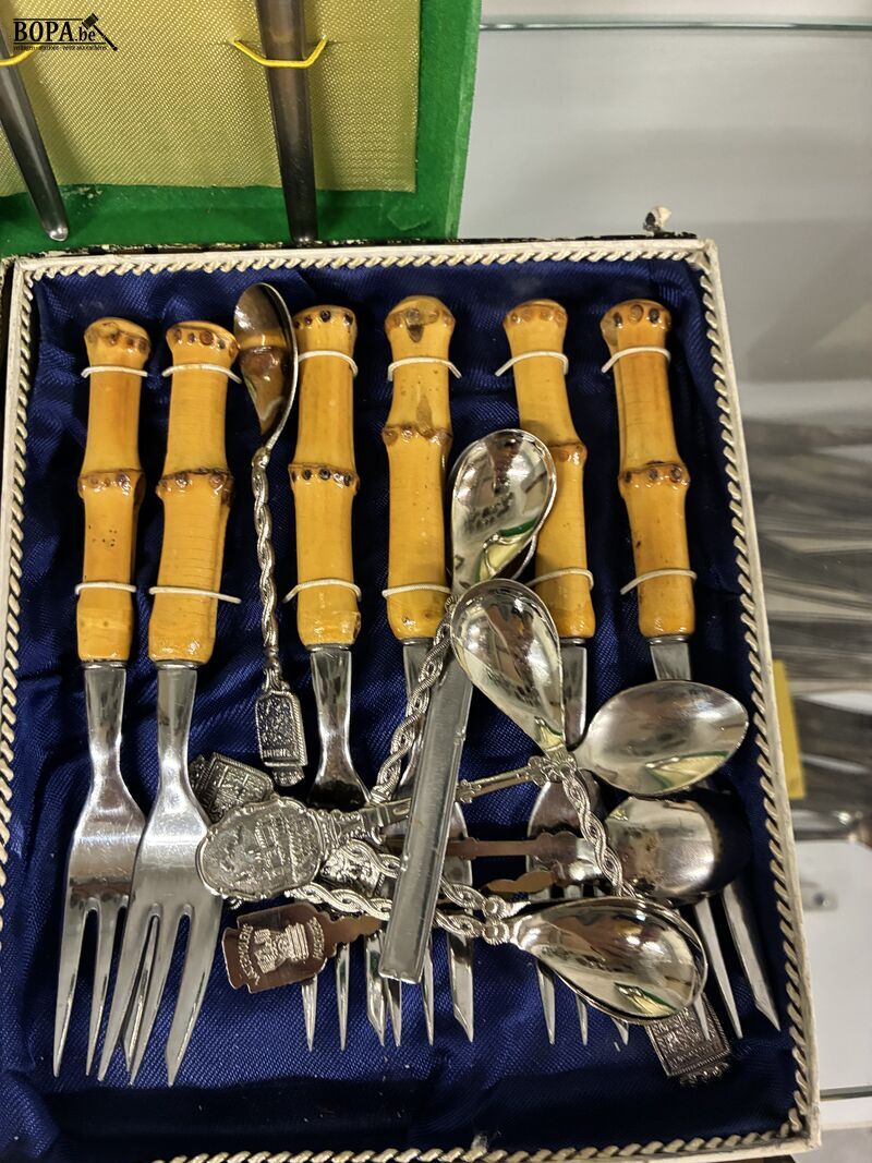Lot bestek – foto 4 – kavel bij BOPA Auctions, Oekene