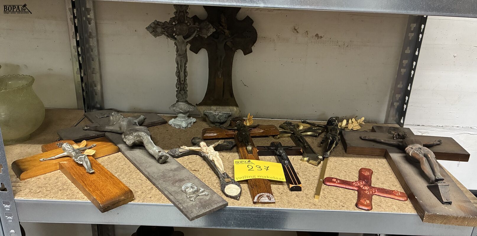 Lot religie kruisbeelden - 11 stuks – foto 2 – kavel bij BOPA Auctions, Oekene
