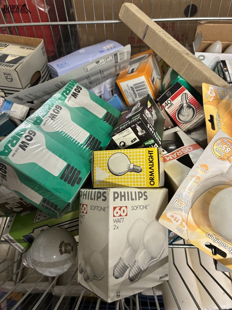 Lot lampen – foto 4 – kavel bij BOPA Auctions, Oekene