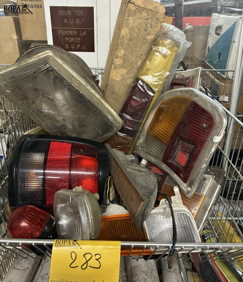Lot autolichten – foto 2 – kavel bij BOPA Auctions, Oekene