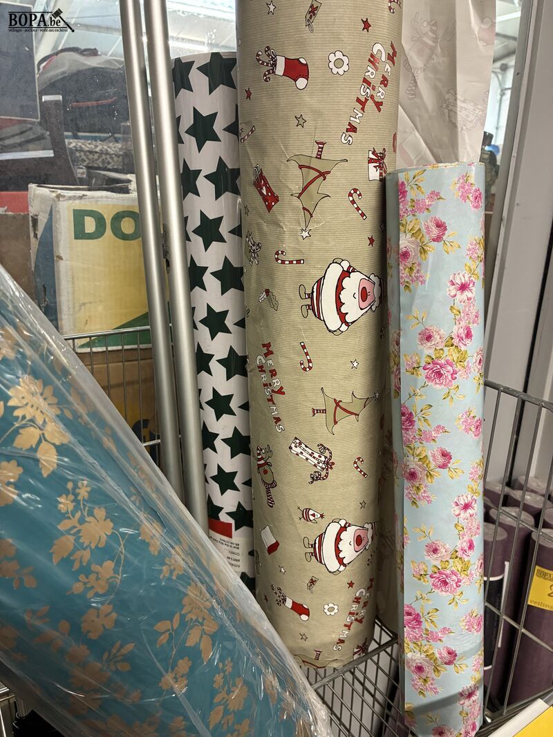 Lot inpakpapier + rolafsnijder – foto 3 – kavel bij BOPA Auctions, Oekene