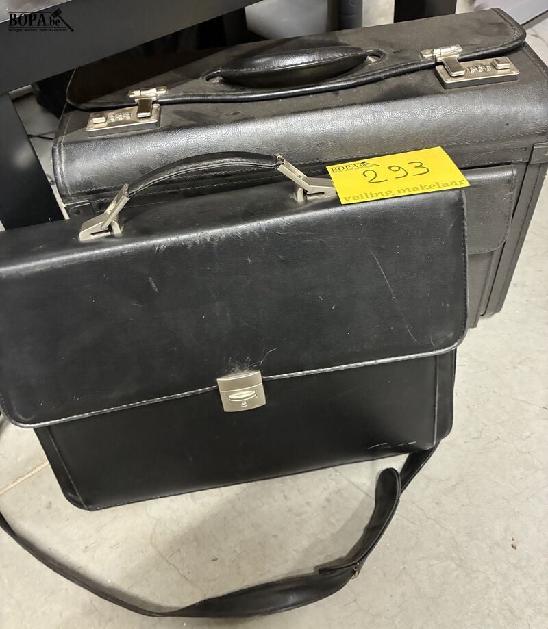 Aktetas + dokterstas – foto 2 – kavel bij BOPA Auctions, Oekene