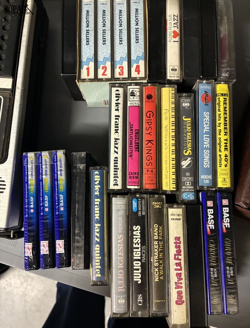 Cassettespeler met cassettes in koffer – foto 5 – kavel bij BOPA Auctions, Oekene