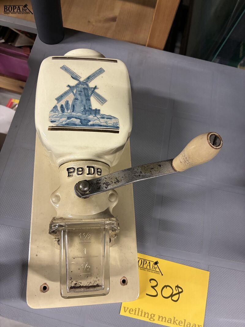 Retro koffiemolen PeDe – foto 2 – kavel bij BOPA Auctions, Oekene