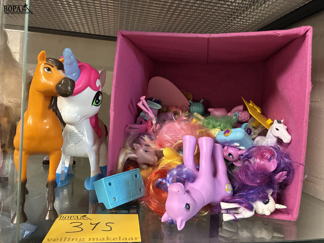 Lot Barbie en My Little Pony – foto 3 – kavel bij BOPA Auctions, Oekene
