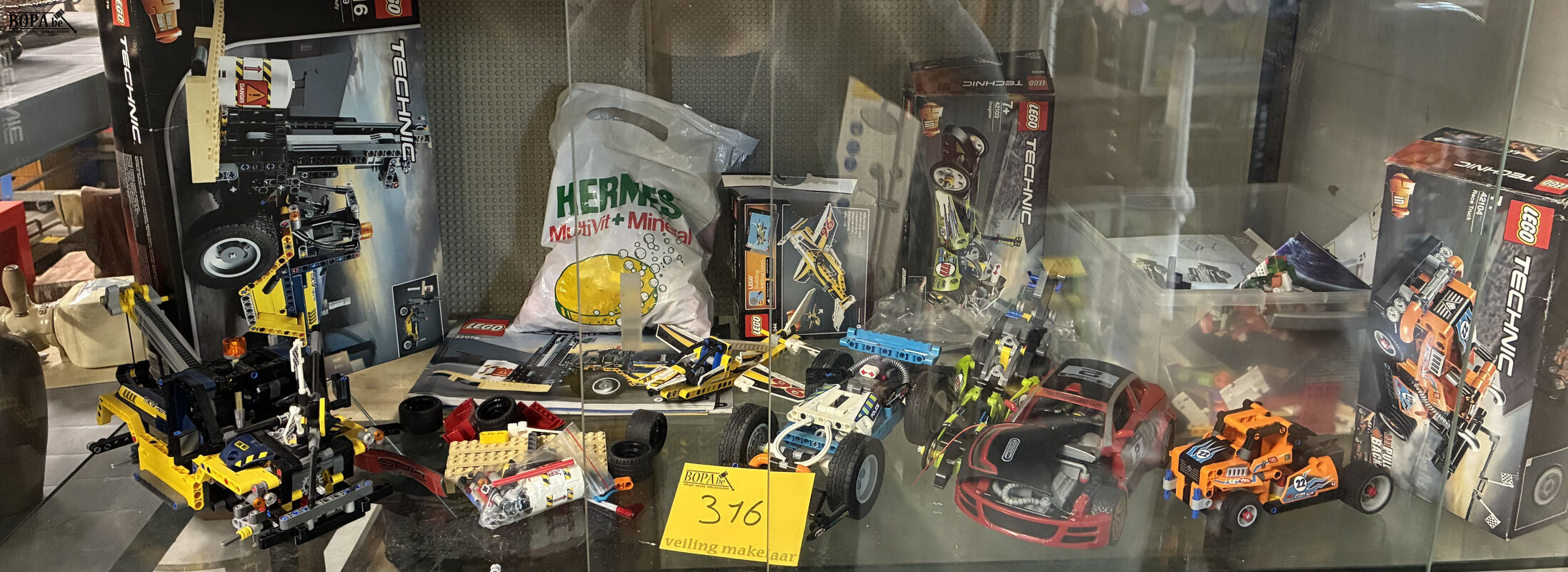 Lot LEGO Technic – foto 2 – kavel bij BOPA Auctions, Oekene