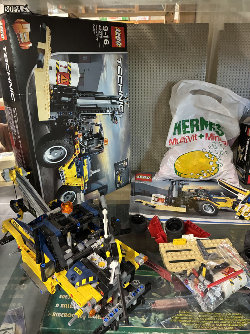 Lot LEGO Technic – foto 3 – kavel bij BOPA Auctions, Oekene