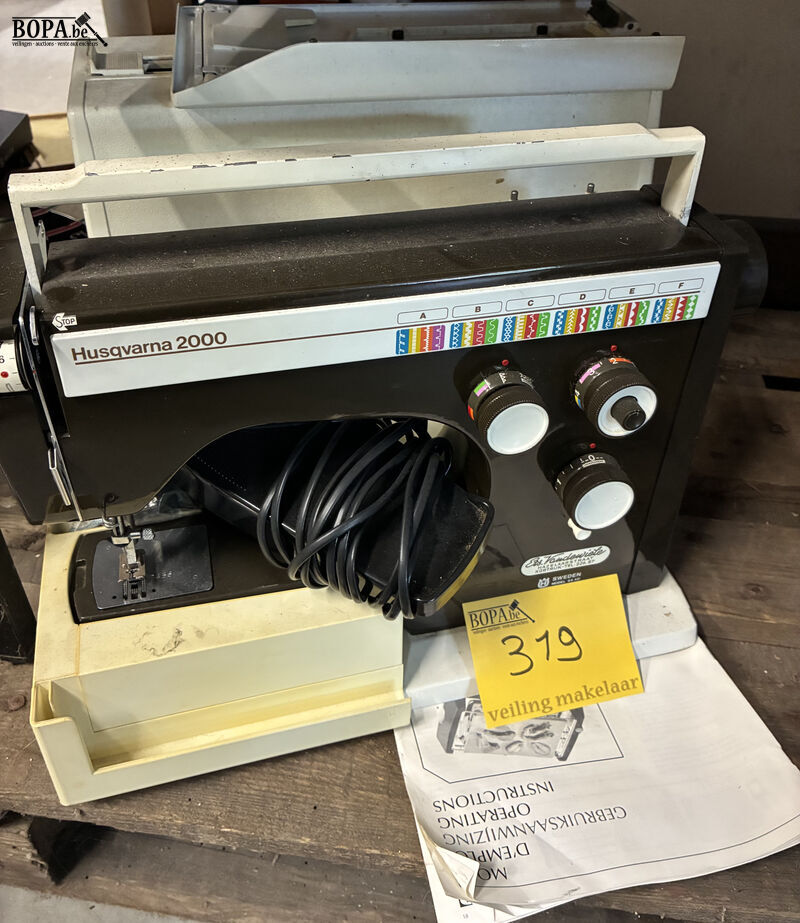 Vintage naaimachine Husqvarna 2000 – foto 2 – kavel bij BOPA Auctions, Oekene