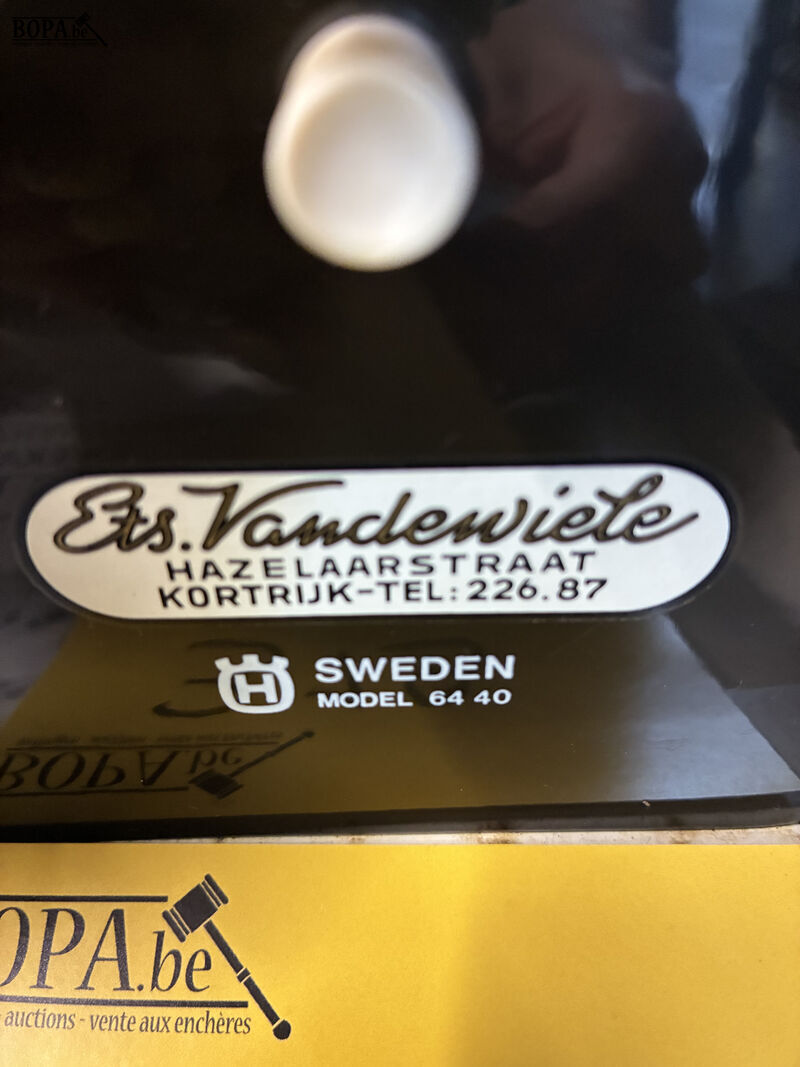 Vintage naaimachine Husqvarna 2000 – foto 3 – kavel bij BOPA Auctions, Oekene
