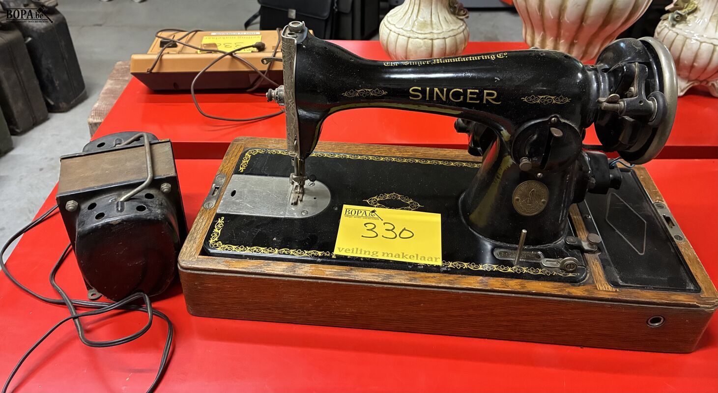 Retro naaimachine Singer + transfo – foto 2 – kavel bij BOPA Auctions, Oekene