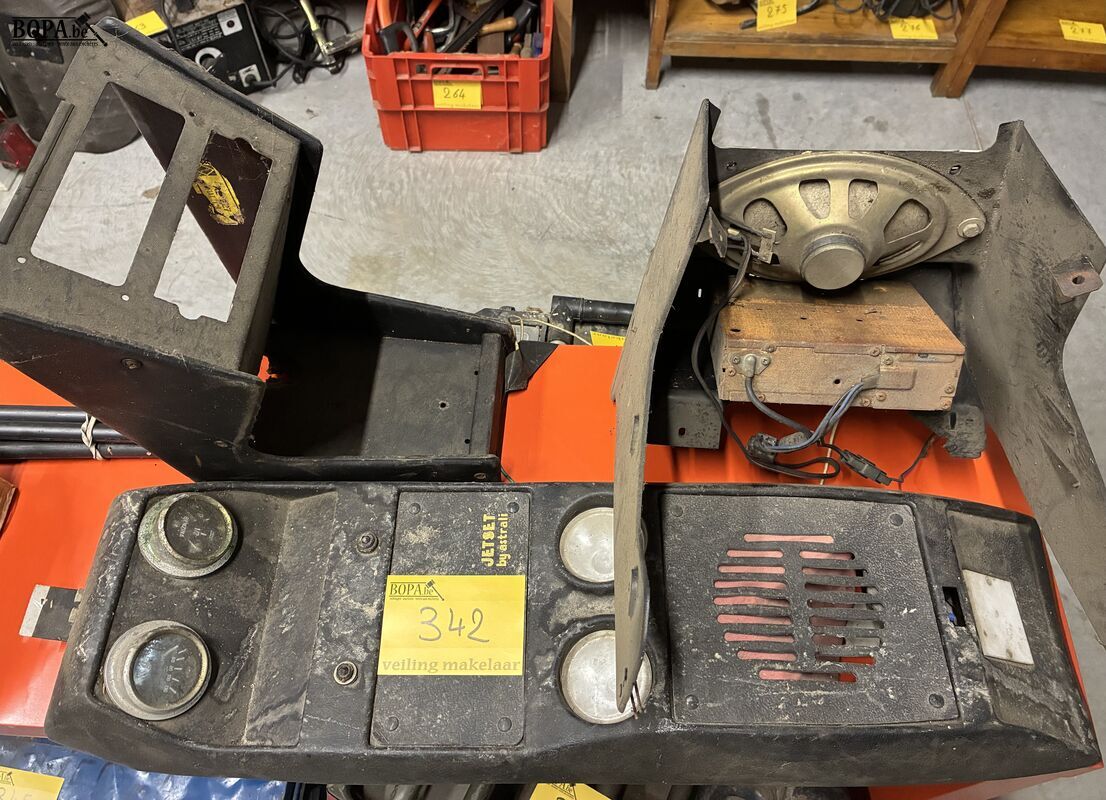 Retro autoconsoles – foto 2 – kavel bij BOPA Auctions, Oekene