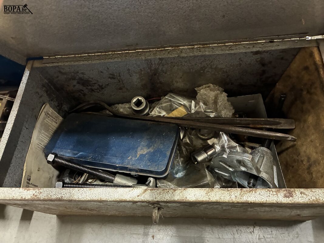 Metalen gereedschapskoffer met inhoud – foto 2 – kavel bij BOPA Auctions, Oekene