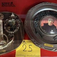 Vintage wanddecoratie broeder Isidoor – kavel bij BOPA Auctions, Oekene